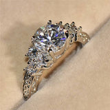 (9 To 5) Pure Sliver Ring With Inside White Diamond